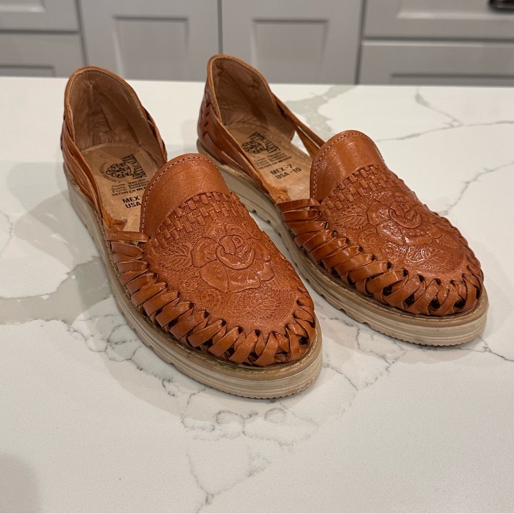 Mexican Handmade Leather Huarache Sandals Artecalza Women US 10 Floral Embossed